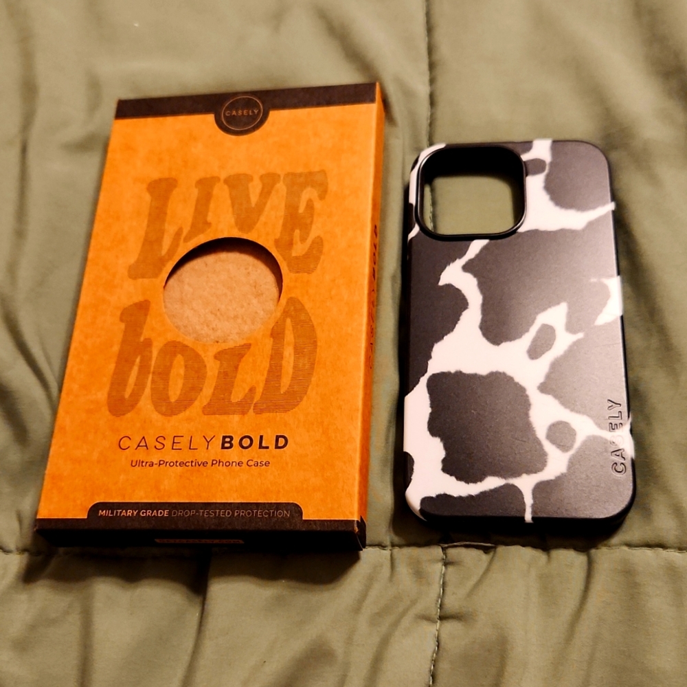 Iphone 14 pro max casley phone case